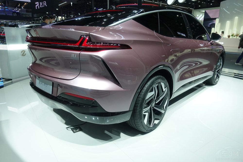 �Ϻ�܇չ�ϵı�����܇ 20��30�fԪզ����