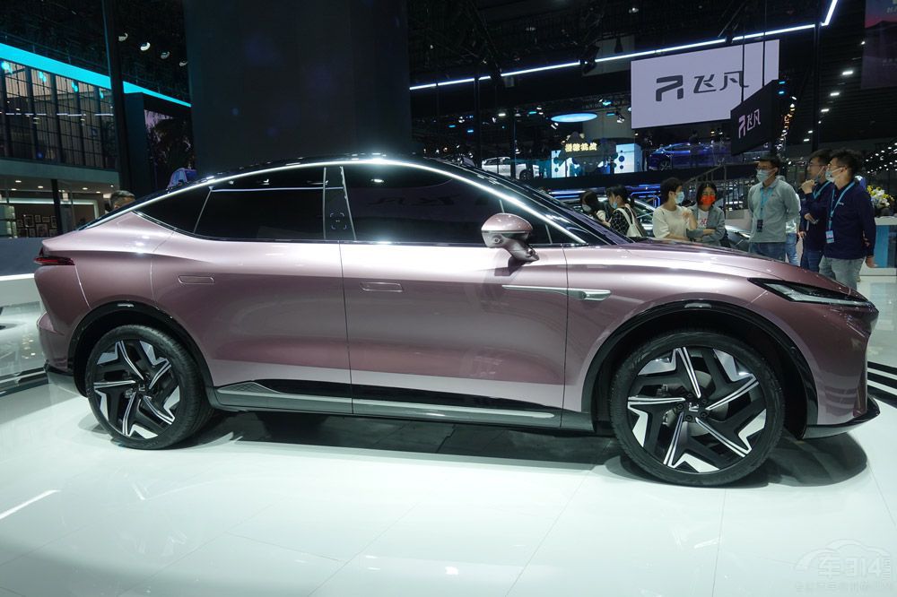 �Ϻ�܇չ�ϵı�����܇ 20��30�fԪզ����