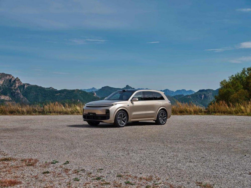 ���̰�܇(ch��)�����x ����L8 ��(du��)���{(l��n)ɽDHT-PHEV