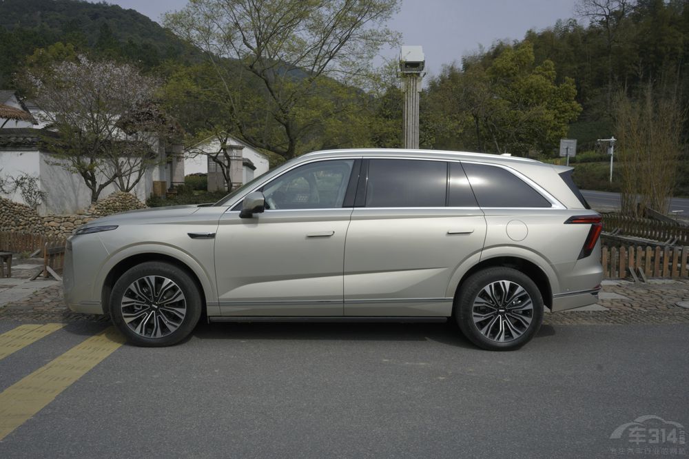 �{(l��n)ɽDHT-PHEV�I(l��ng)㕣� �����ذ�SUV���u