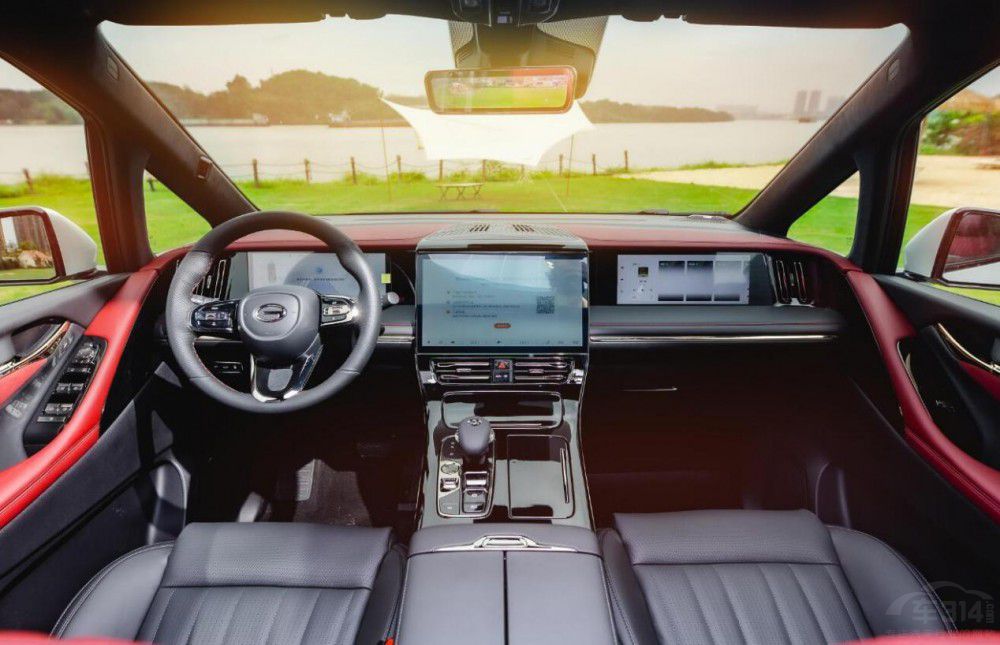 5月內(nèi)即將上市熱門新車 紅旗HS5最霸氣! 5月內(nèi)即將上市熱門新車 紅旗HS5最霸氣!