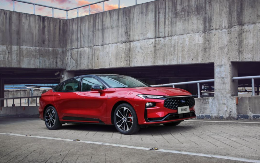 B級(jí)車的決賽圈 新一代蒙迪歐對(duì)比新款雅閣 B級(jí)車的決賽圈 新一代蒙迪歐對(duì)比新款雅閣