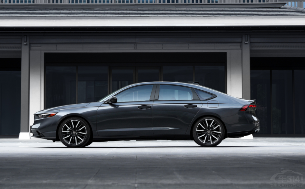 B級(jí)車的決賽圈 新一代蒙迪歐對(duì)比新款雅閣 B級(jí)車的決賽圈 新一代蒙迪歐對(duì)比新款雅閣