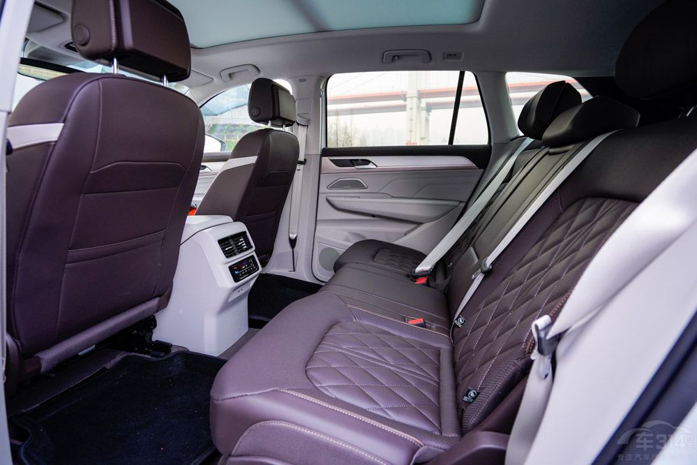 ��Ʒ�|(zh��)����SUV֮������;�����c�󱊔�Ѳ