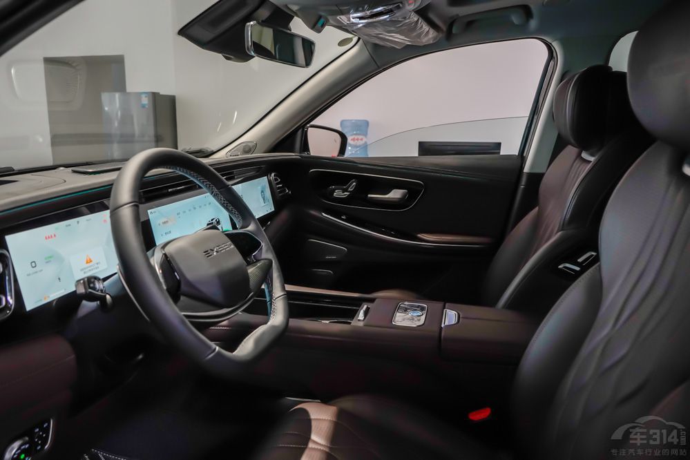 ��Ʒ�|(zh��)����SUV֮������;�����c�󱊔�Ѳ