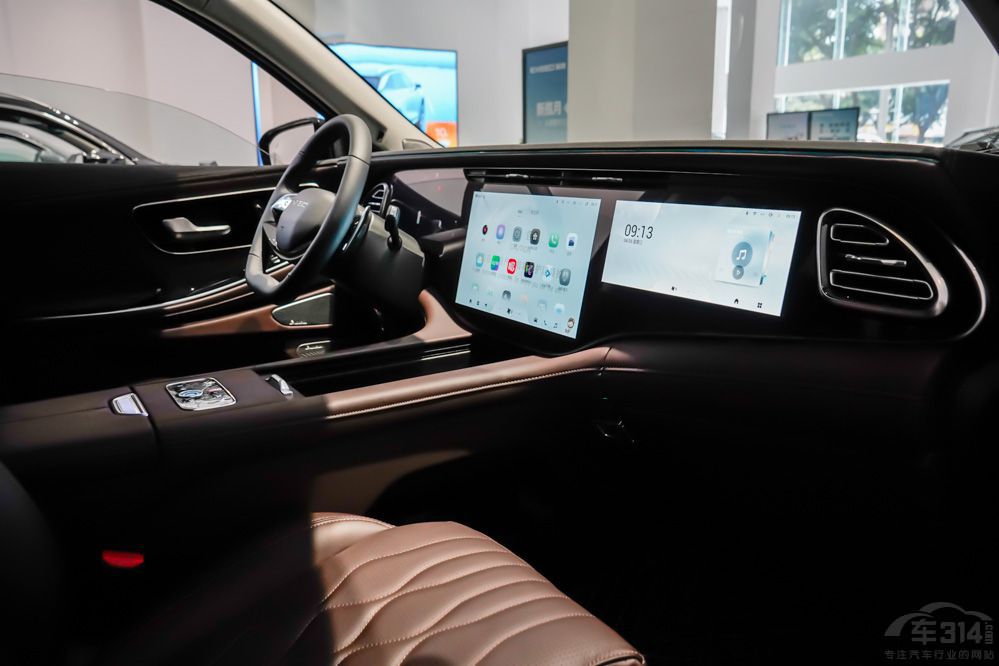 ��Ʒ�|(zh��)����SUV֮������;�����c�󱊔�Ѳ