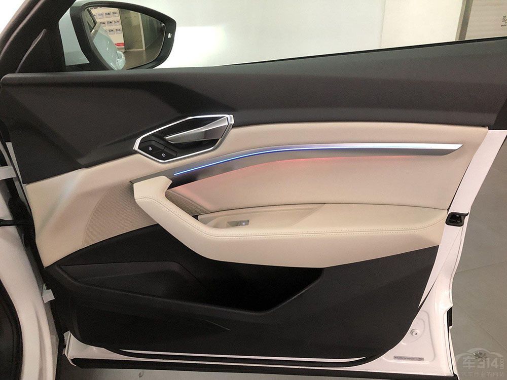 �W��e-tron����С�iG9 �Ñ�����x����ߣ�