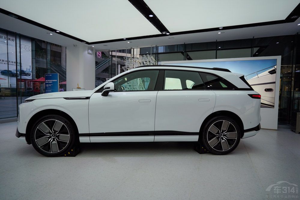 �W��e-tron����С�iG9 �Ñ�����x�������