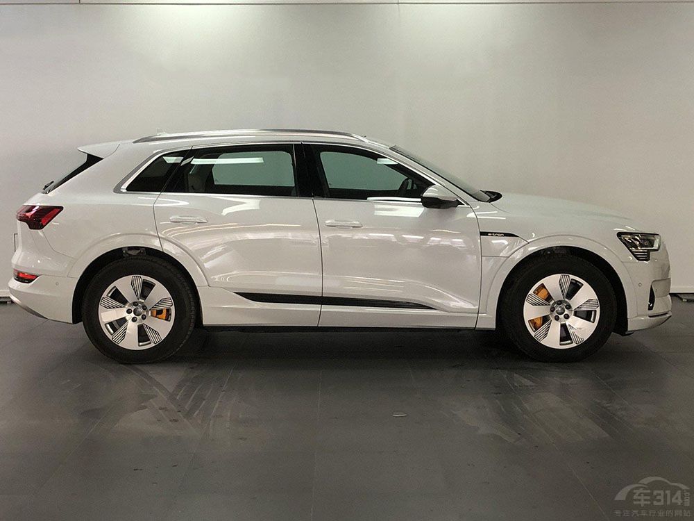 �W��e-tron����С�iG9 �Ñ�����x�������