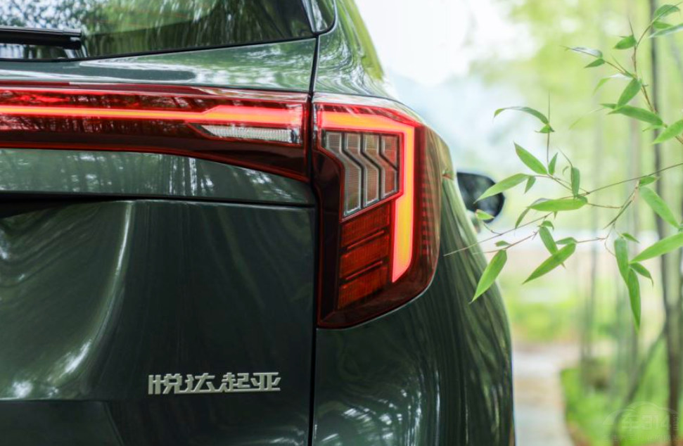 10�f��SUV�ěQِȦ ����ِ�D˹����XR-V