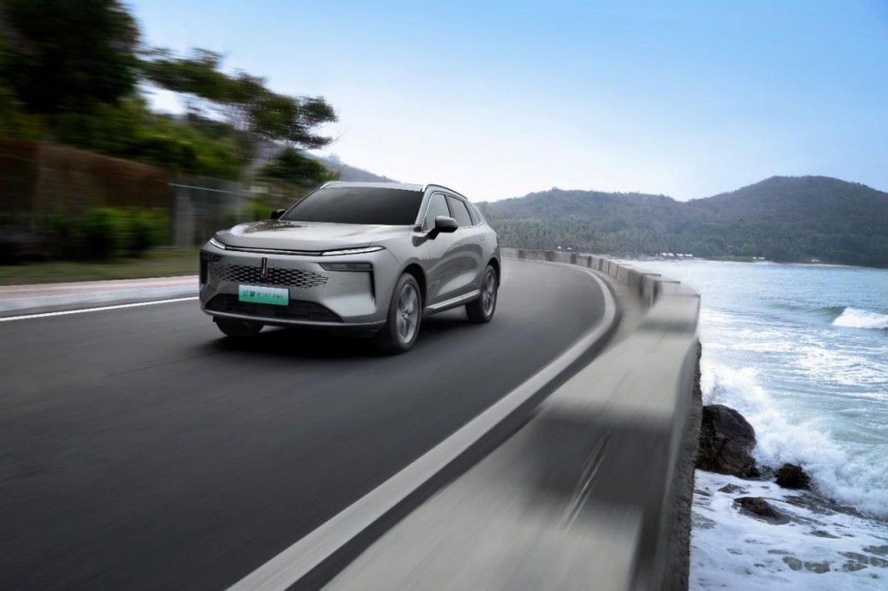 ��ض�ʮ���f �m�ϼ��õ�SUV ���_�֌���