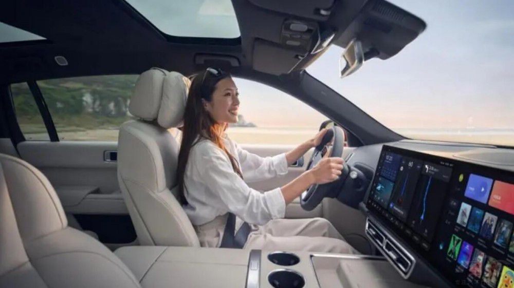 ������۵�����SUV ����ˎׂ�(g��)�أ�