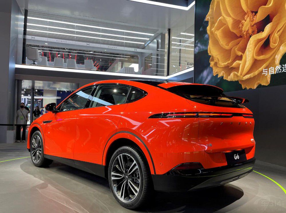 �ɶ�܇չ�ԃr(ji��)��SUV��20�fԪ+��(j��)������