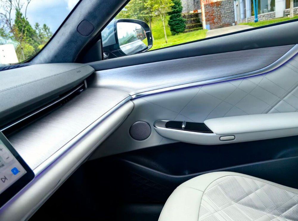 8月新能源復(fù)盤:大廠換賽道 開始卷轎車了 8月新能源復(fù)盤:大廠換賽道 開始卷轎車了