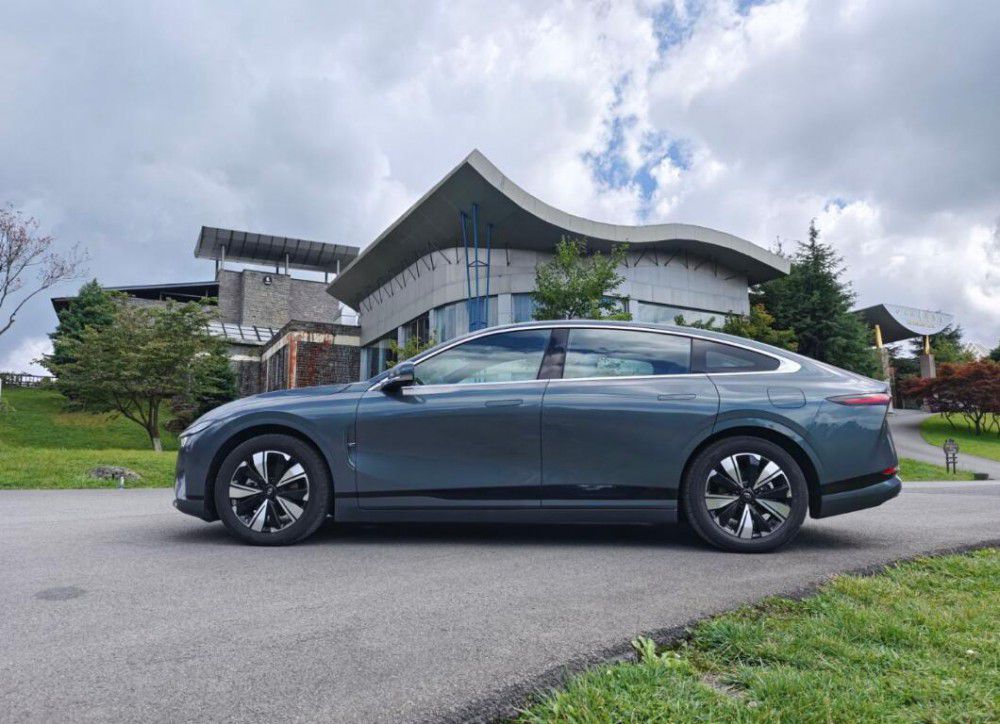 8���ԃr(ji��)���I܇��� 20�fԪ���M(j��n)�A܇�N��