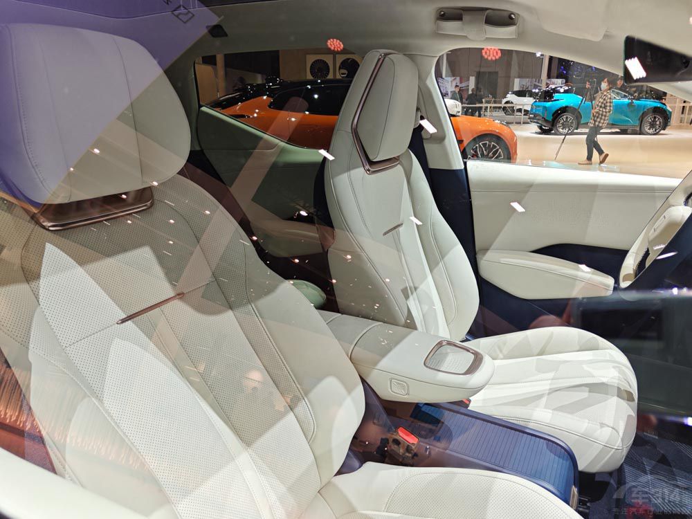 �P�c20�fԪ�����I��Ʒ�|(zh��)SUV ߀�ÿ����a(ch��n)