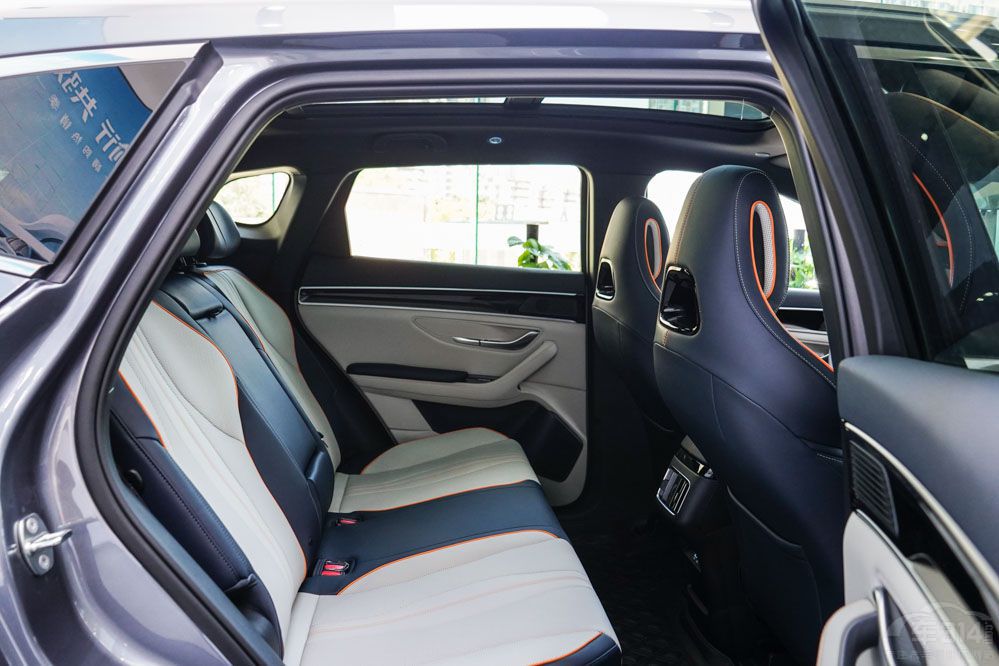 �P�c20�fԪ�����I��Ʒ�|(zh��)SUV ߀�ÿ����a(ch��n)