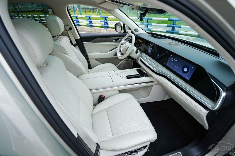 ����֮��SUV�N�� �A��30�f���� �p������