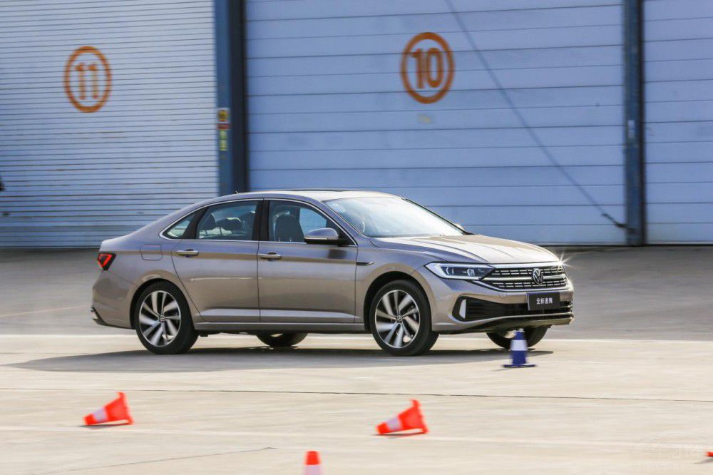 ���v ˼���c�����y��L6���� �I�l�������