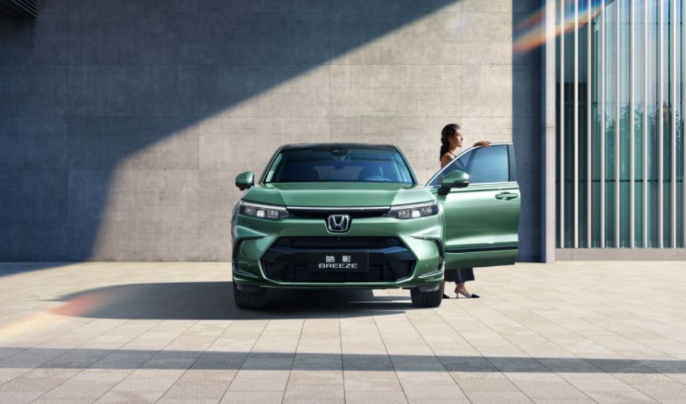 ȫ��һ���Ӱȼ��PET�ɞ����SUV�(y��u)��