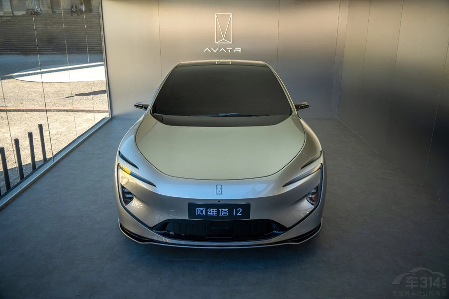 32�f(w��n)Ԫ��İ��S��12�M(j��n)܊���A�I܇�Ј�(ch��ng)��