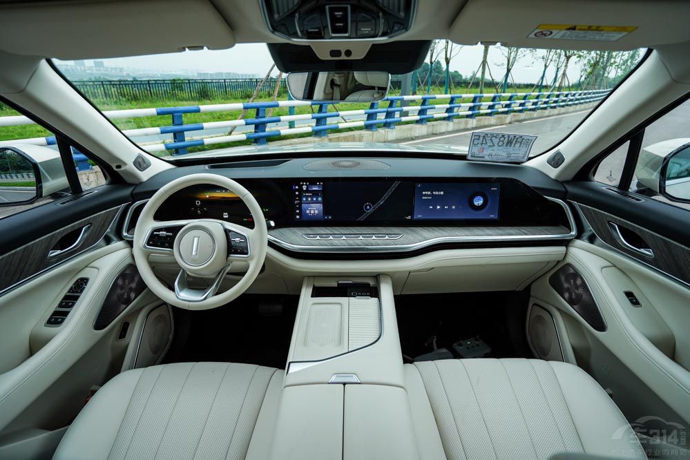 ����L8 ��(w��n)��M7��κ���{(l��n)ɽ�Ŀ����ϲ�g?