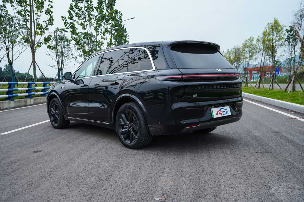 ����L8 ��(w��n)��M7��κ���{(l��n)ɽ�Ŀ����ϲ�g?