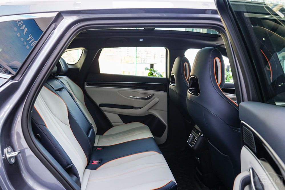 �V��܇չ3���ذ�SUV �Ǽ�LS6��ȫ��Ϳ�ڡ�