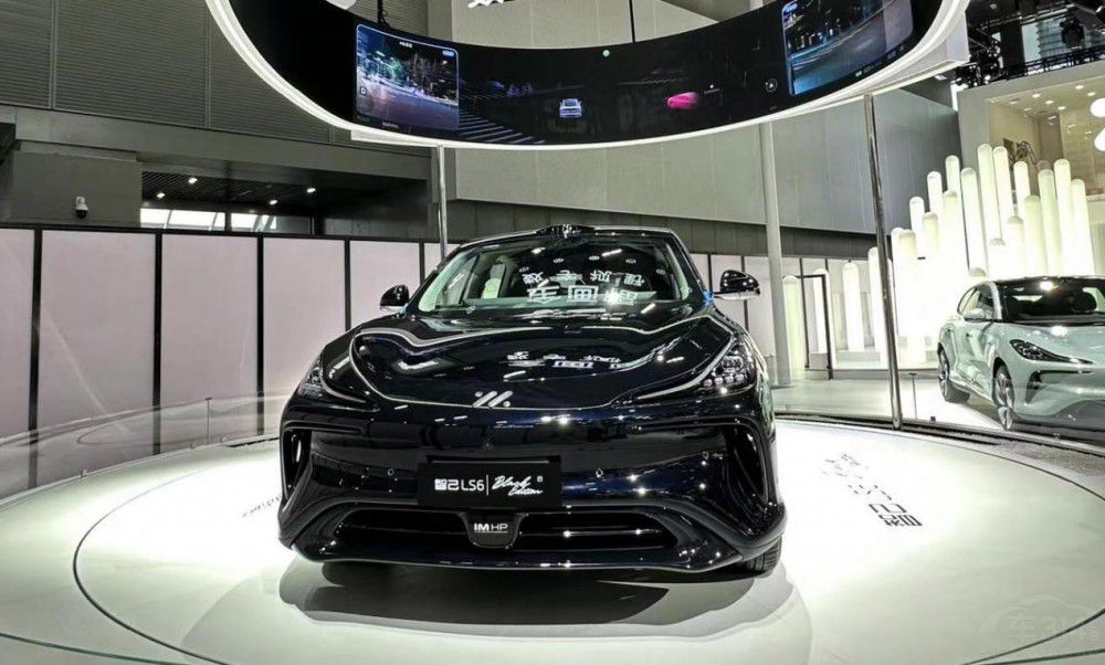 �V��܇չ3���ذ�SUV �Ǽ�LS6��ȫ��Ϳ�ڡ�