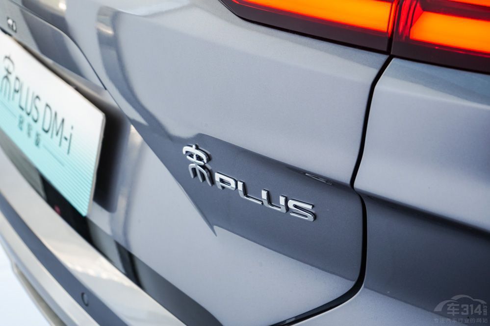 �V��܇չ3���ذ�SUV �Ǽ�LS6��ȫ��Ϳ�ڡ�