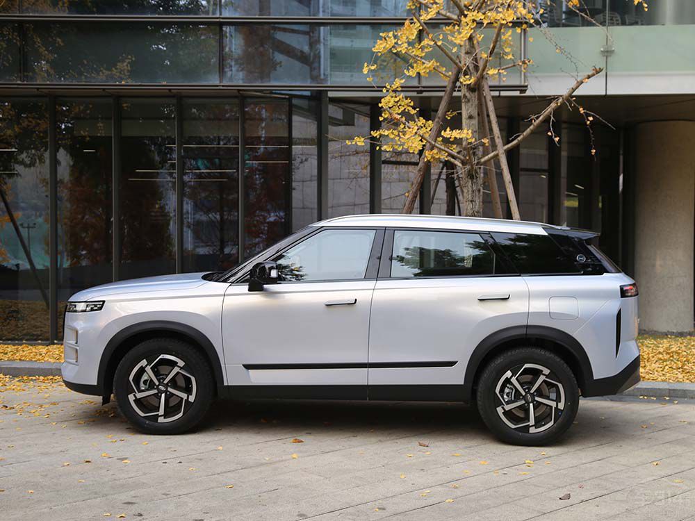 ���ԃr�ȇ��a(ch��n)SUV����̽��06���а���u��