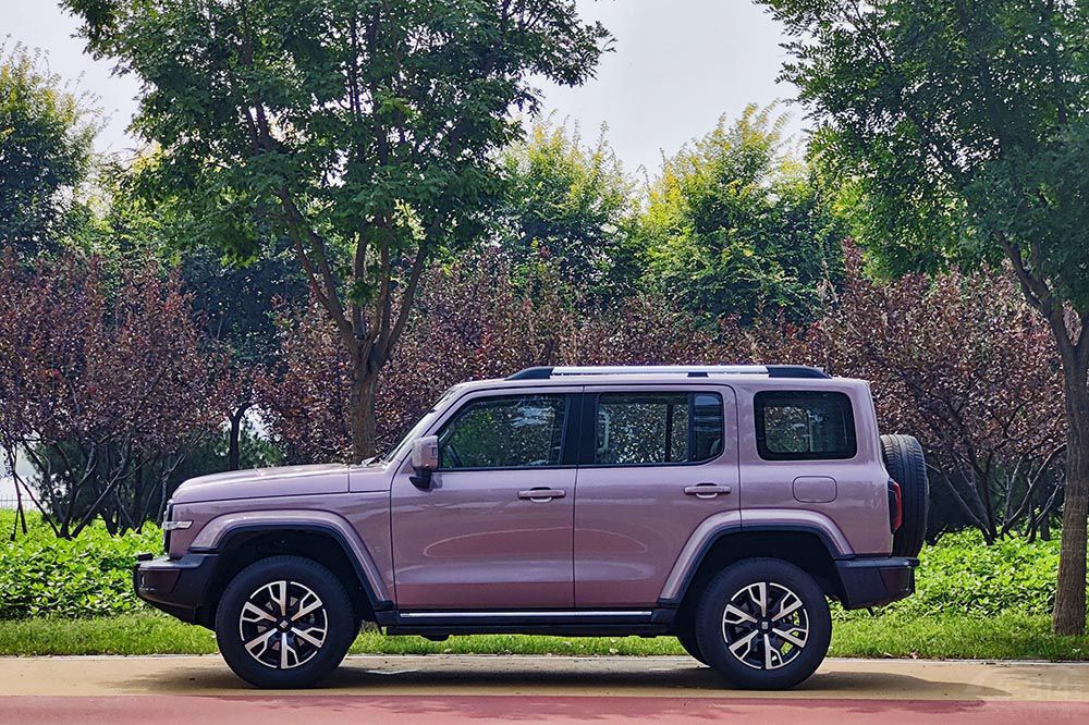 �I���a(ch��n)Ӳ��SUV���J(r��n)��(zh��n)�@3�����r����H��