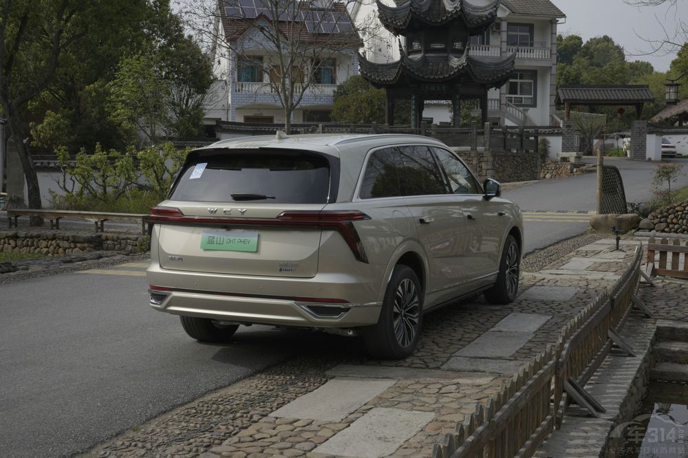 15-30�f֮�g����ֵ���u��3����a(ch��n)���SUV