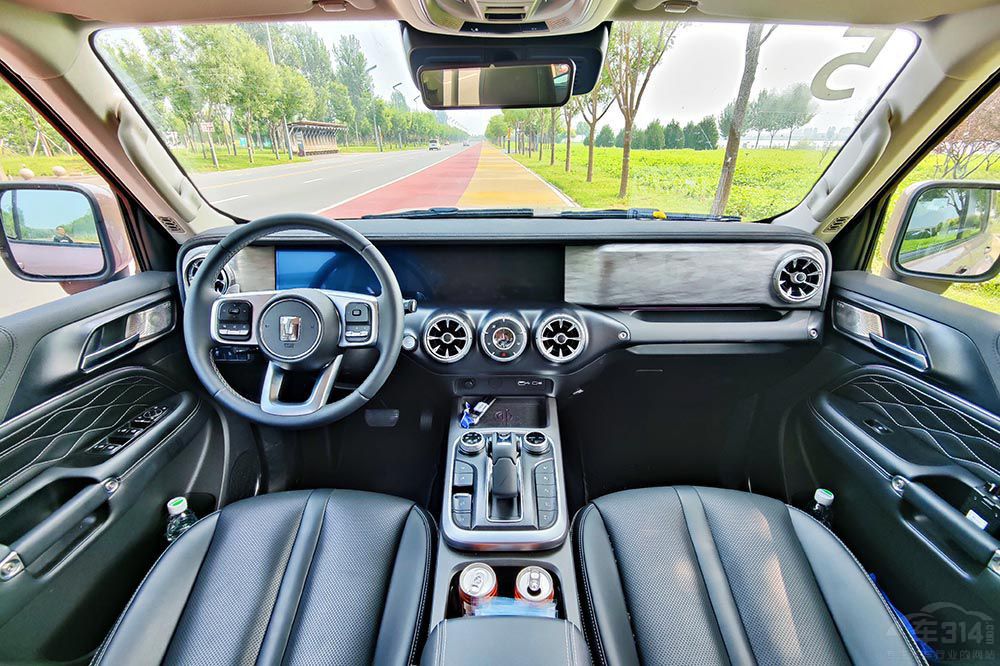 �I���a(ch��n)Ӳ��SUV���J(r��n)��(zh��n)�@3�����r����H��