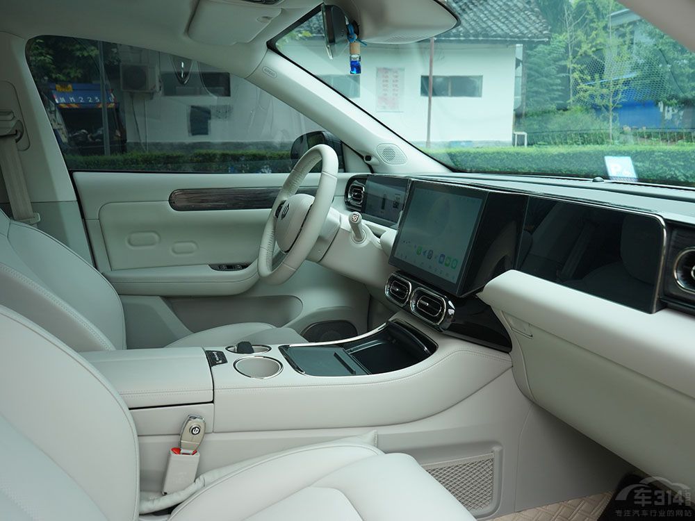 15�fԪ��ô�xSUV������@�׿�܇����ٝ