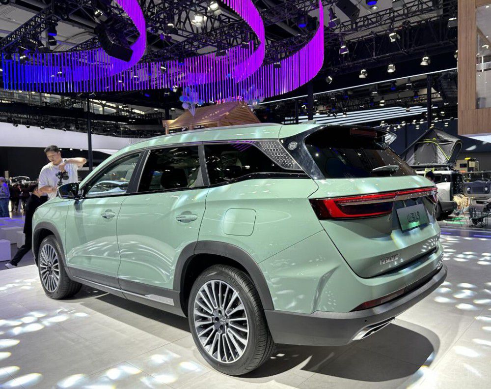 �����Q��(g��)���õ�SUV������20�f�Ϳ����I