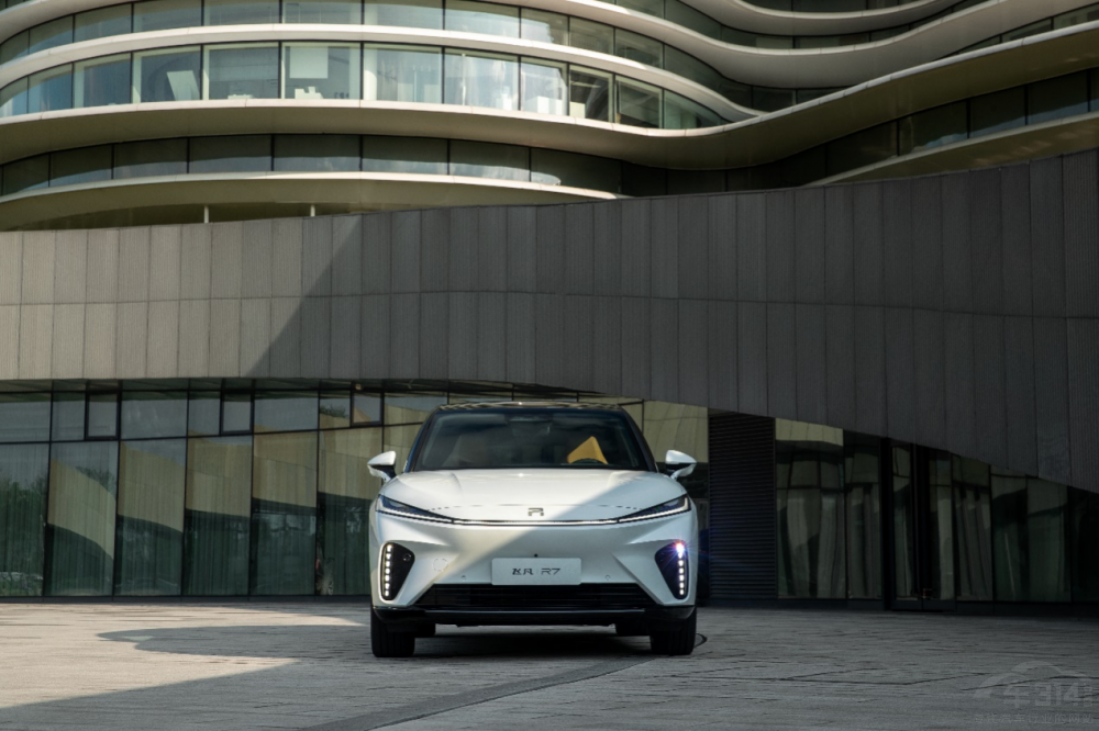 ��˹��Model Y��ƽ�� �w��R7��(du��)��С�iG6