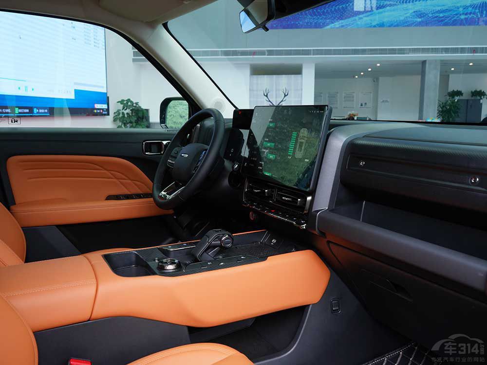 ����ҪӲ�⣬Ӳ��ԽҰSUV�@���x�͉���