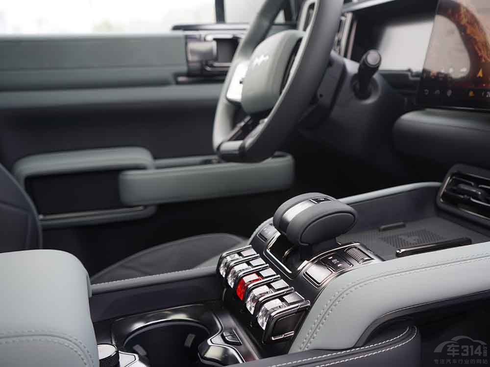 Ӳ��SUV��̹��400 Hi4-T��(du��)�ȷ��̱���5