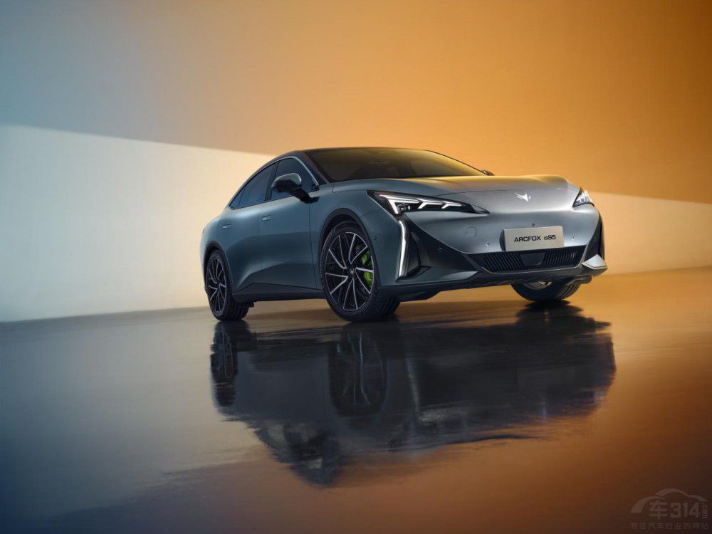 �O��������S5����С�� SU7���y�� E8��