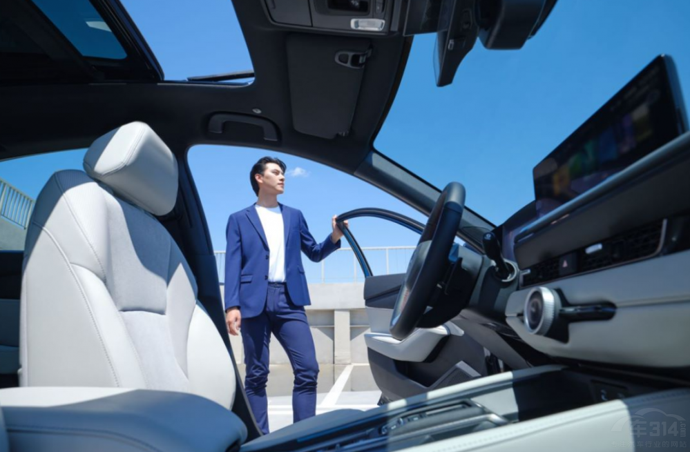 時(shí)代的“前行者” 英仕派的“價(jià)值消費(fèi)”主義 時(shí)代的“前行者” 英仕派的“價(jià)值消費(fèi)”主義