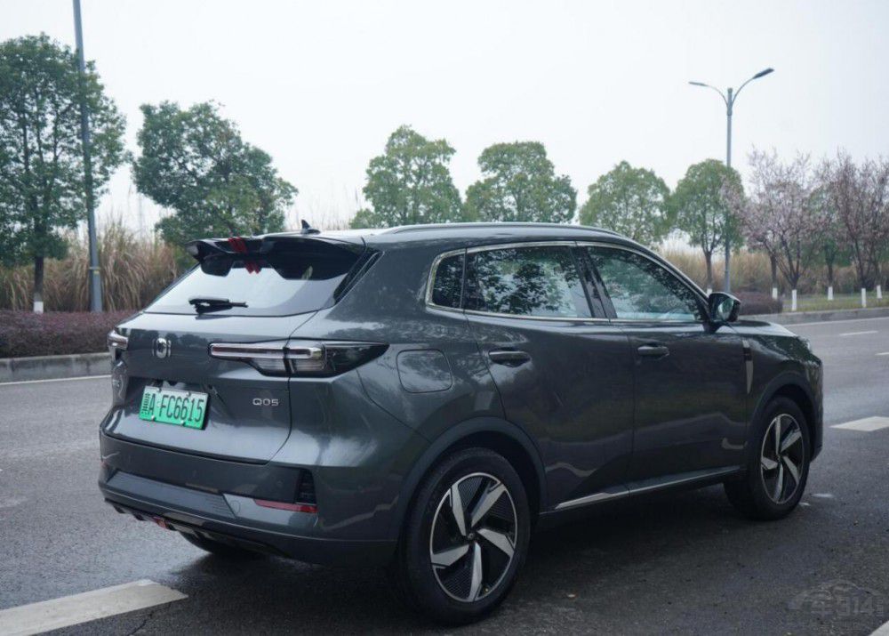 ���^��ʮ���f(w��n)߀���I(m��i)Ʒ�|(zh��)SUV���e�x��ϵ