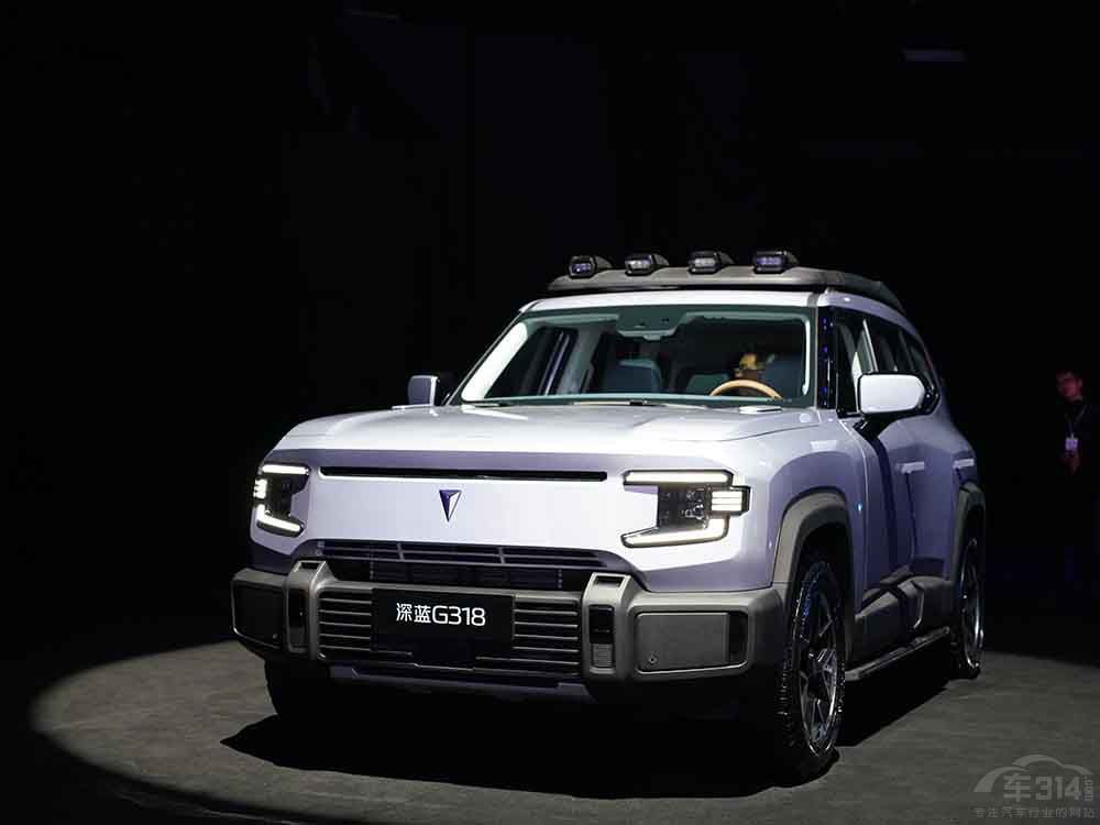 3���ߴ�SUV���u�����g��������������