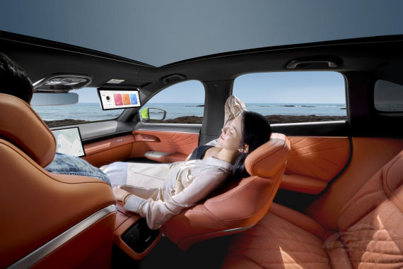 ���{S7������C10���l��SUV���ԃr��֮����