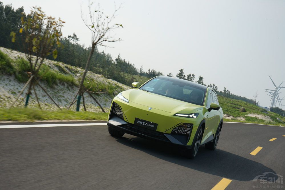 ���{S7������C10���l��SUV���ԃr��֮����