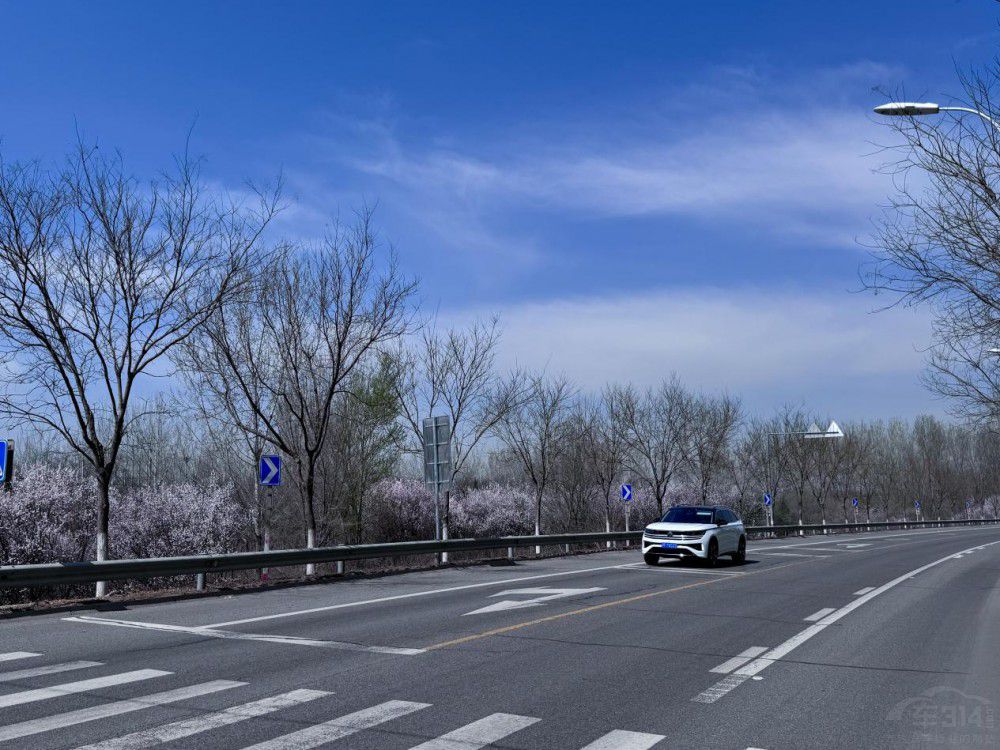  �ɳǿ�Ұ̤������ �c��Ѳ���˴�֮����