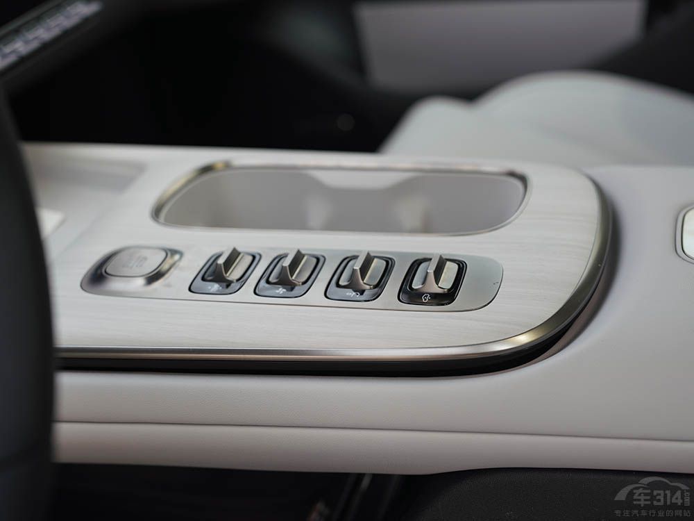 С��SU7�����治����O�007�ξ�������