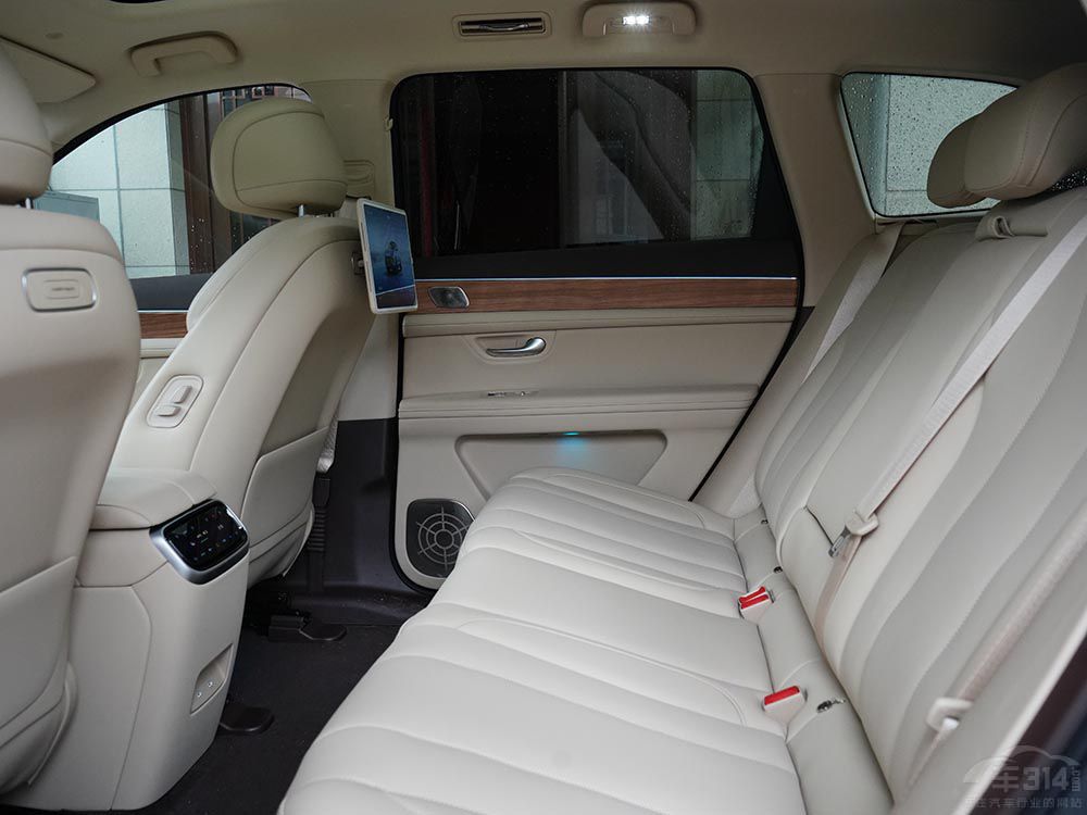 ����M7ӭ����������L6�ܷ�{����������