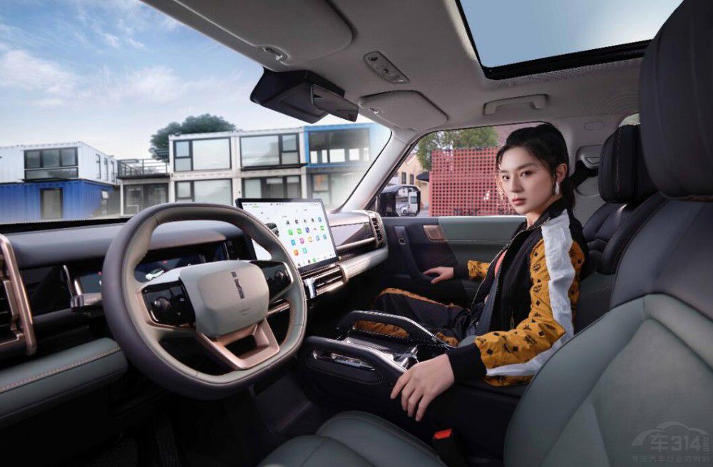 ���I�������ŷ��С�SUV������20�fԪ������