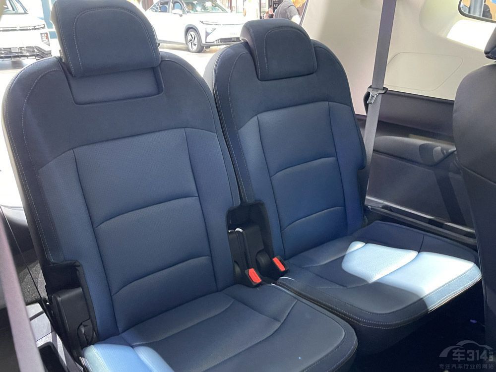 ���I��HUḐ�@��܇�������������@3��